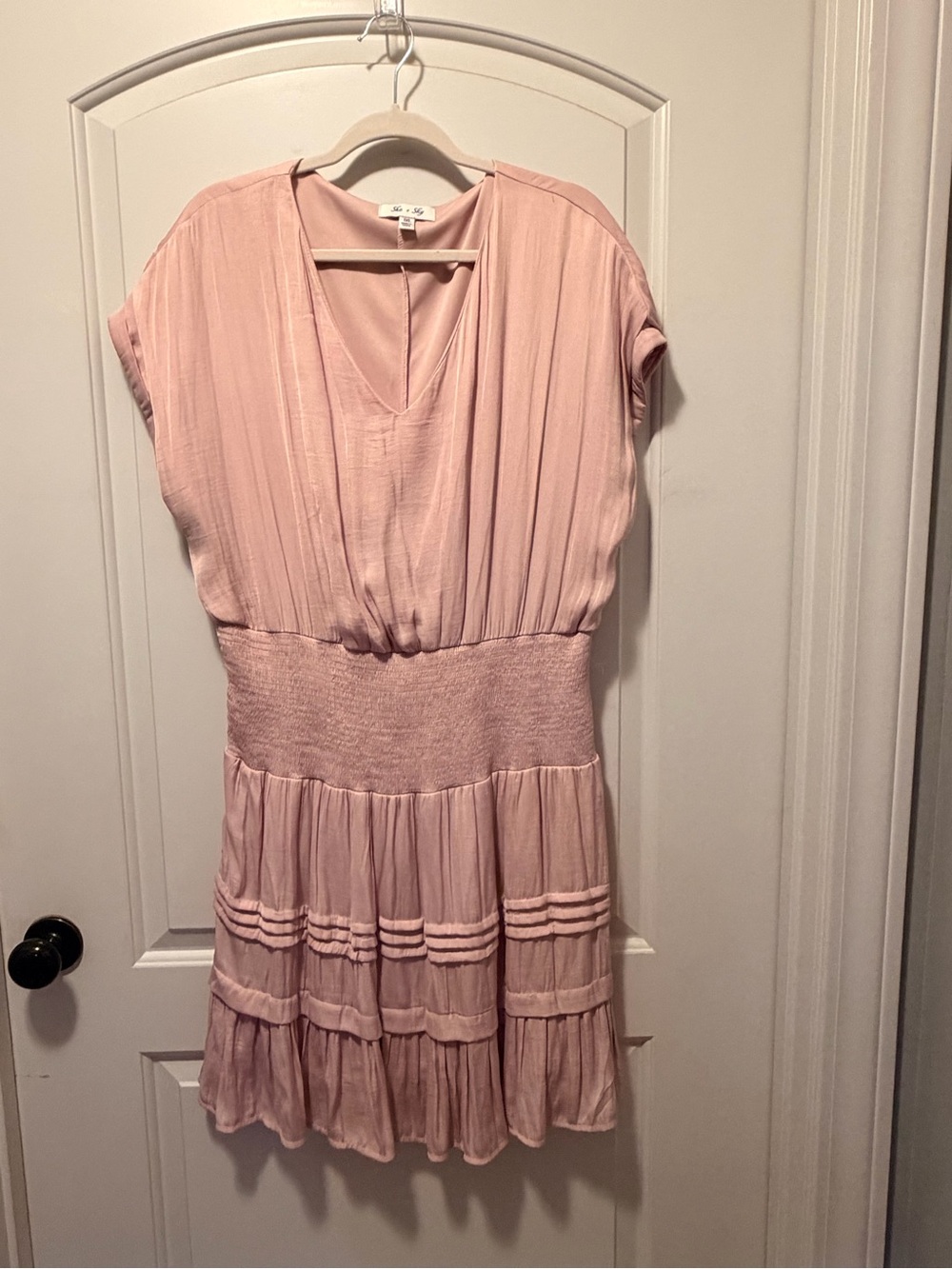 She + Sky Women’s Blush Pink Tiered V-Neck Dress - 1XL